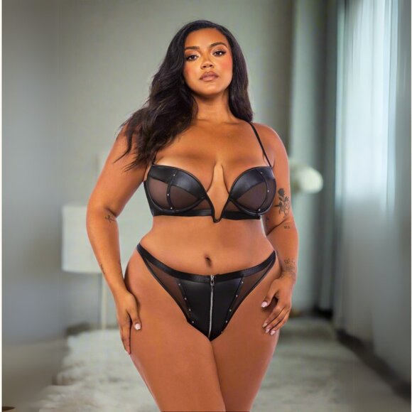 NWT Plus Size Black Leather & Mesh Plunge V-neck Bra & Thong Panty Lingerie